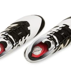 Hit After Hit New Balance – White/Black Low 4040v3 Baseball Spikes (L4040WT3)