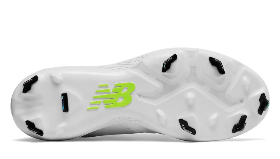 Hit After Hit New Balance – White/White Women’s Fastpitch Spikes (SMFUSEW1) 3 Hit After Hit New Balance – White/White Women’s Fastpitch Spikes (SMFUSEW1) - Image 3
