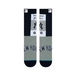 Hit After Hit Stance – Yankees Pop Fly Socks